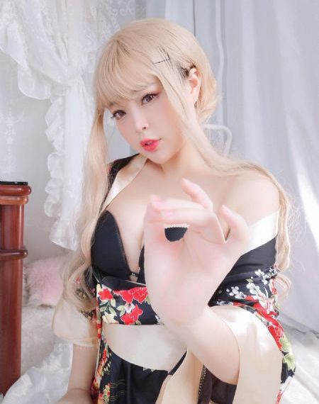 欧美艳星kagneyiynn_BD英语超清在线观看