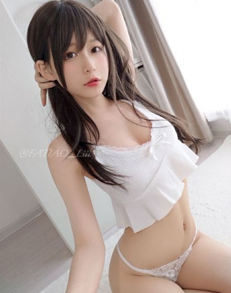 欧美流行时尚穿搭_高清完整视频观看